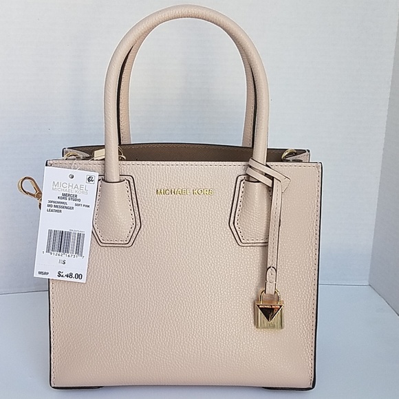 Michael Kors Handbags - NWT Michael Kors Medium Mercer Messenger Bag